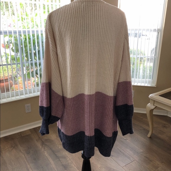 💗LAST ONE Chenille Color Block Cardigan. M/L - Picture 4 of 5